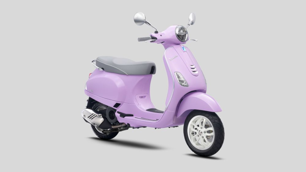 Vespa LX 150 i-get Menggabungkan Ikon Klasik dengan Sentuhan Warna Modern dan Performa Terkini