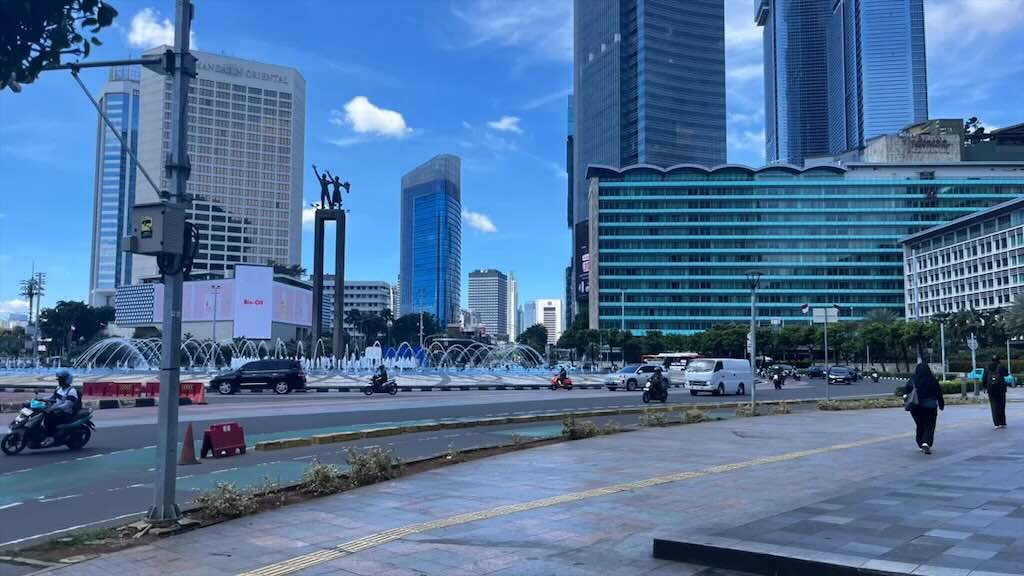 Jangan Parkir Sembarangan! Dishub Sediakan Kantong Parkir Resmi Malam Puncak HUT Jakarta