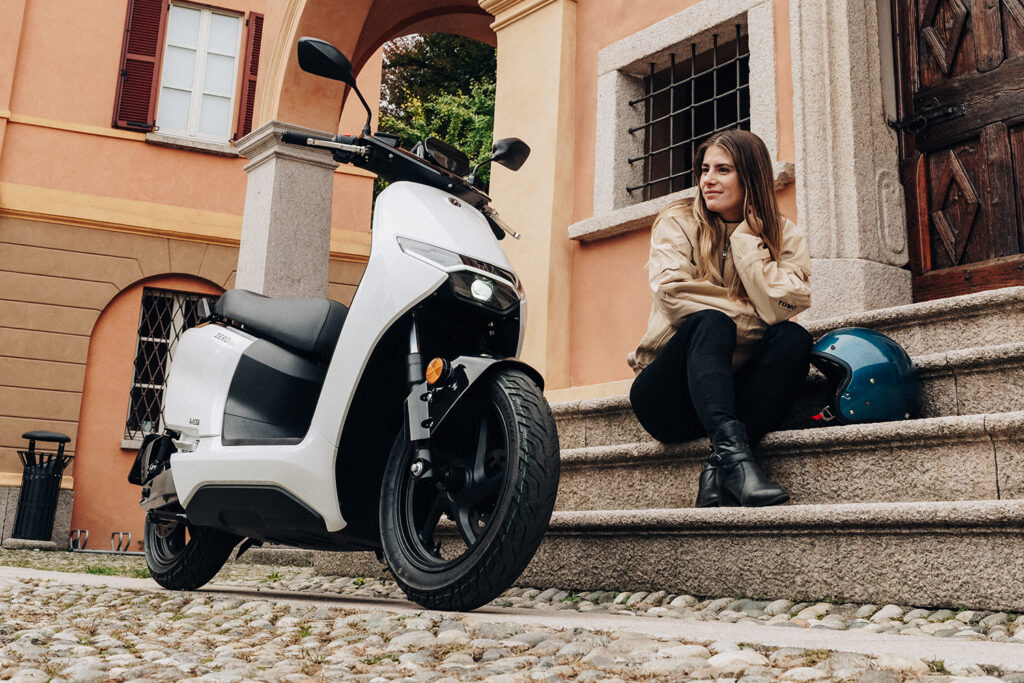 Zero Motorcycles Luncurkan Skuter Listrik LS1 di EICMA 2025 untuk Mobilitas Perkotaan yang Praktis