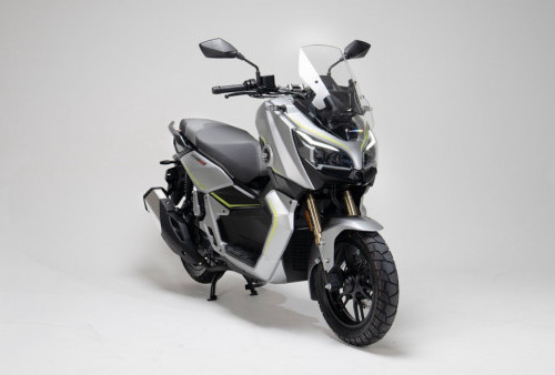 Saingi Skuter MAXi Jepang! QJMotor Fort 250 CBS Rilis, Bawa Mesin 250cc dengan Harga Terjangkau