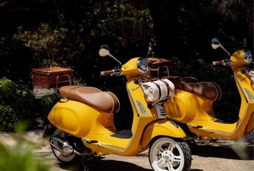 Vespa Primavera 125 Edisi Khusus Musim Panas Tampil Menawan dengan Warna Khas Riviera Italia