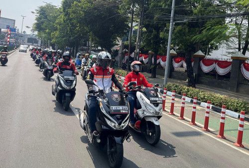 Wahana Ajak Bikers PCX Jakarta Rolling City Sambil Donasi di Perayaan HUT RI ke-79