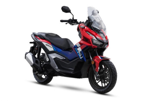 Honda ADV160 Trico Edition Jadi Varian Spesial, Usung Warna Honda Motorsport