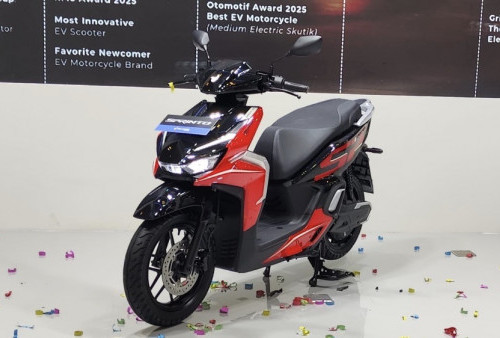Indomobil eMotor Resmi Luncurkan Skuter Listrik Sprinto di Permata Bank GJAW 2025