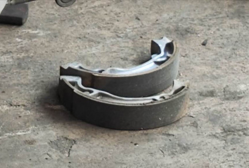 Rem Motor Terasa Kurang Pakem? Kampas yang Mengeras Bisa Jadi Penyebabnya