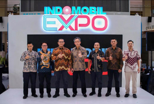 Gelar EVperience, Indomobil Expo Bandung Ajak Warga Rasakan Langsung Motor Listrik Indomobil eMotor