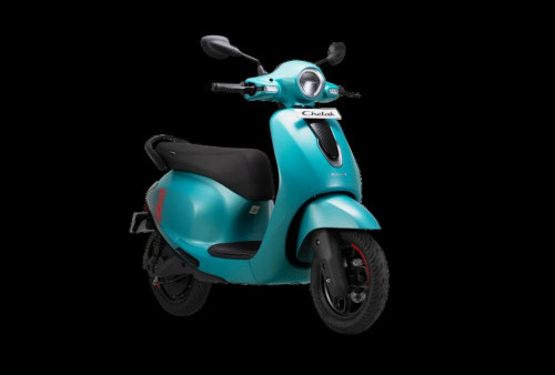 Cuma 4 Jam Isi Daya, Bajaj Chetak C25 Jadi Andalan Baru di Segmen Skuter Listrik Hemat