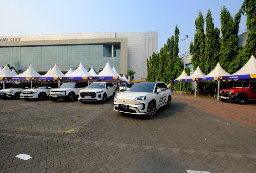 GIIAS Surabaya 2025: Area Test Drive dan Test Ride Jadi Magnet, Pengunjung Berbondong-bondong Jajal Kendaraan Impian