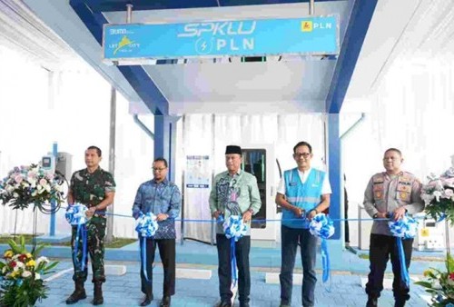 PLN Perkuat Ekosistem Kendaraan Listrik, Resmikan Tiga SPKLU Baru di LRT City Ciracas