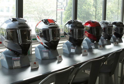 NHK TR-ONE Series Resmi Meluncur, Helm Full Face Touring dengan Ventilasi dan Teknologi Modern