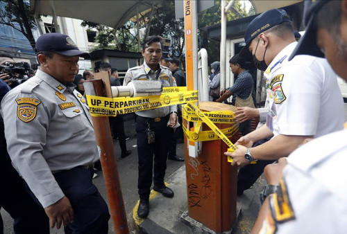 Pansus DPRD DKI Segel Parkir Ilegal di Blok M Square yang Telah Beroperasi Bertahun-Tahun