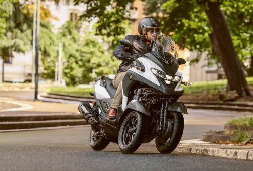 Tingkatkan Standar Keselamatan, Yamaha Tricity 300 2026 Resmi Gunakan Teknologi Airbag
