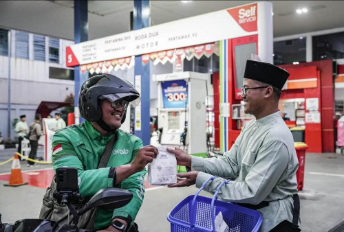 Pertamina Patra Niaga Hadirkan Suasana Religi dan Takjil Gratis di SPBU Selama Ramadan