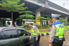 Satlantas Polres Jaktim Gunakan ETLE Handheld, Tindak Tegas Pengendara yang Nekat Lawan Arus