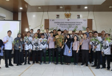 Aksi Peduli Lingkungan, WMS Serahkan 2 Ribu Bibit Pohon ke 56 SMK Binaan di Momen Hari Guru