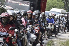 Cara Mengatur Barang Bawaan di Motor Agar Tetap Stabil dan Aman Saat Liburan